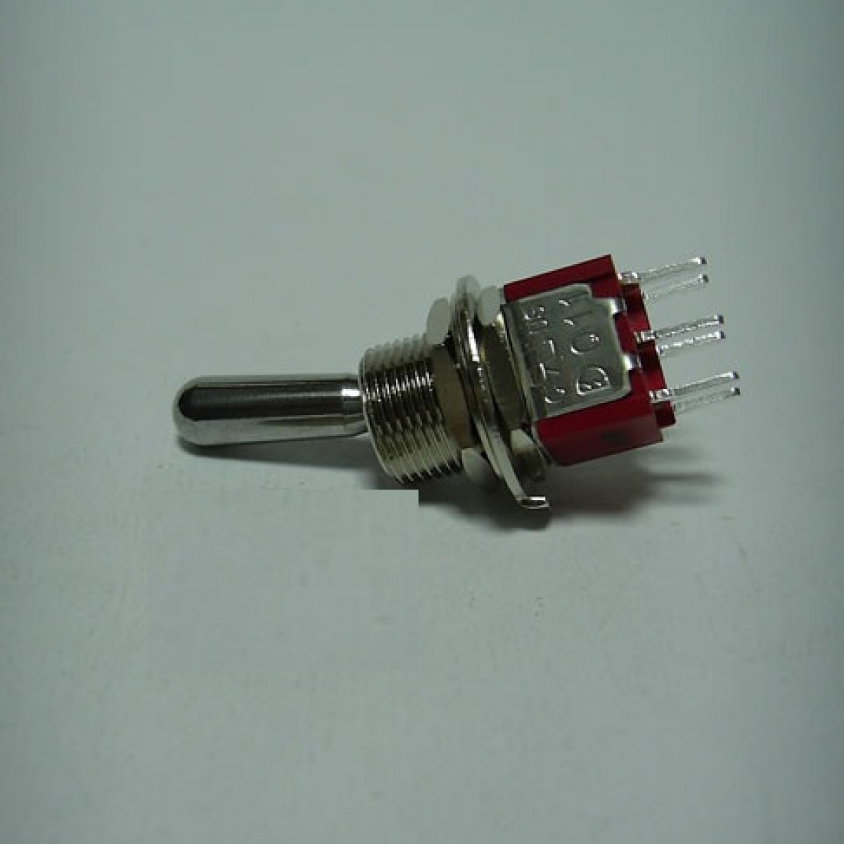 7208 MOM/OFF K.KOL 1MD2T8B13